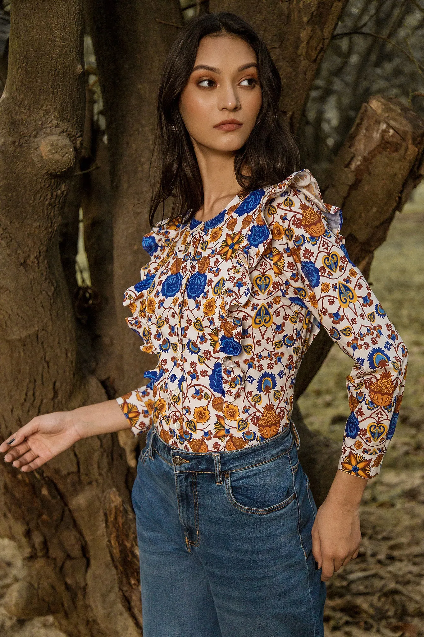 1686 Johanna top