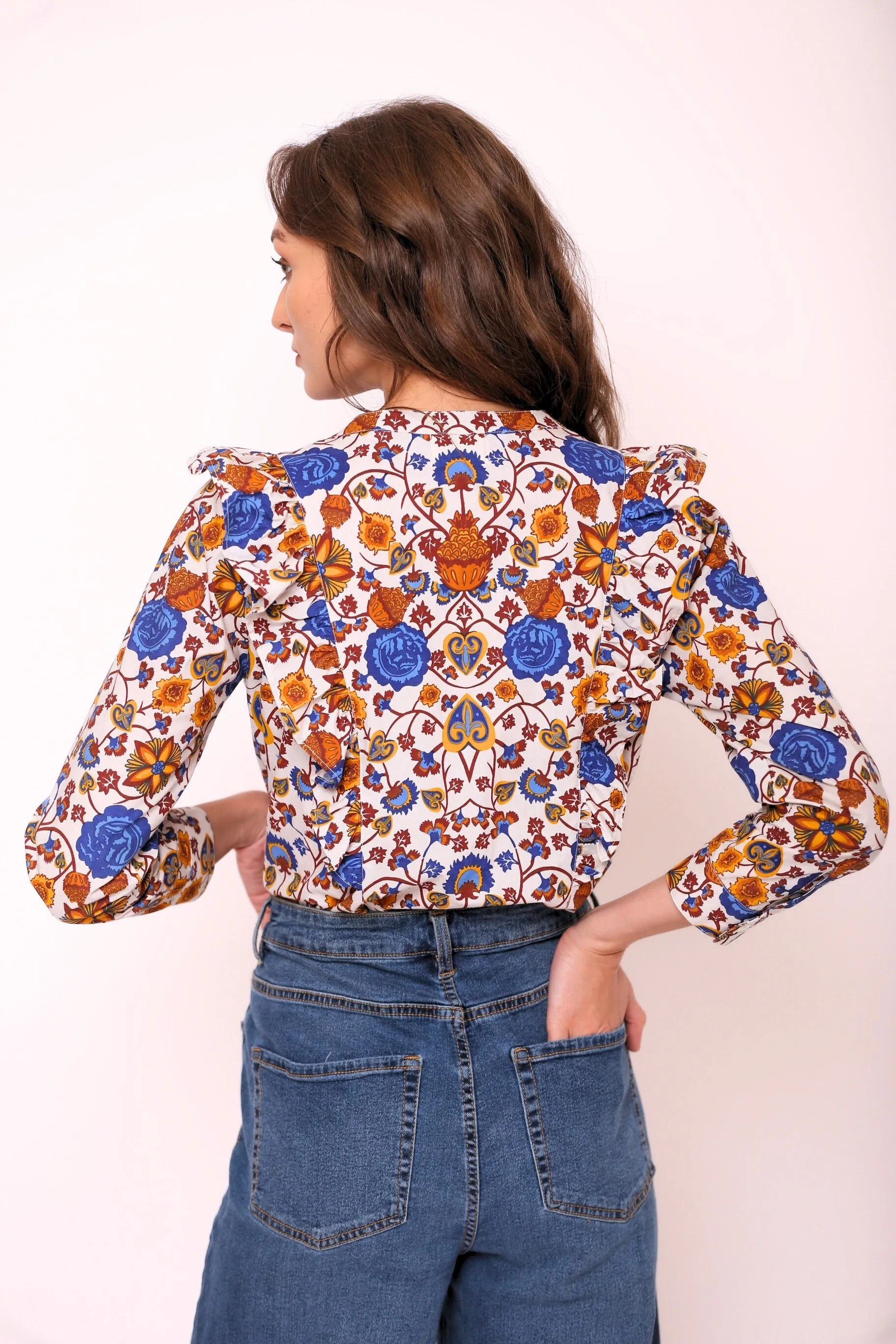 1686 Johanna top
