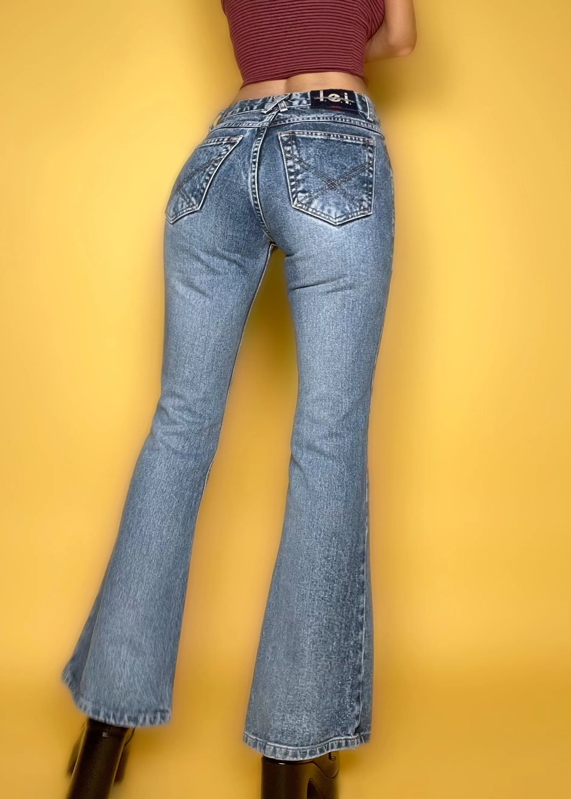 1990'S L.E.I. Mid Rise Vintage Blue Jeans | Flattering Tapered, Bell Bottom Pants | Size 1