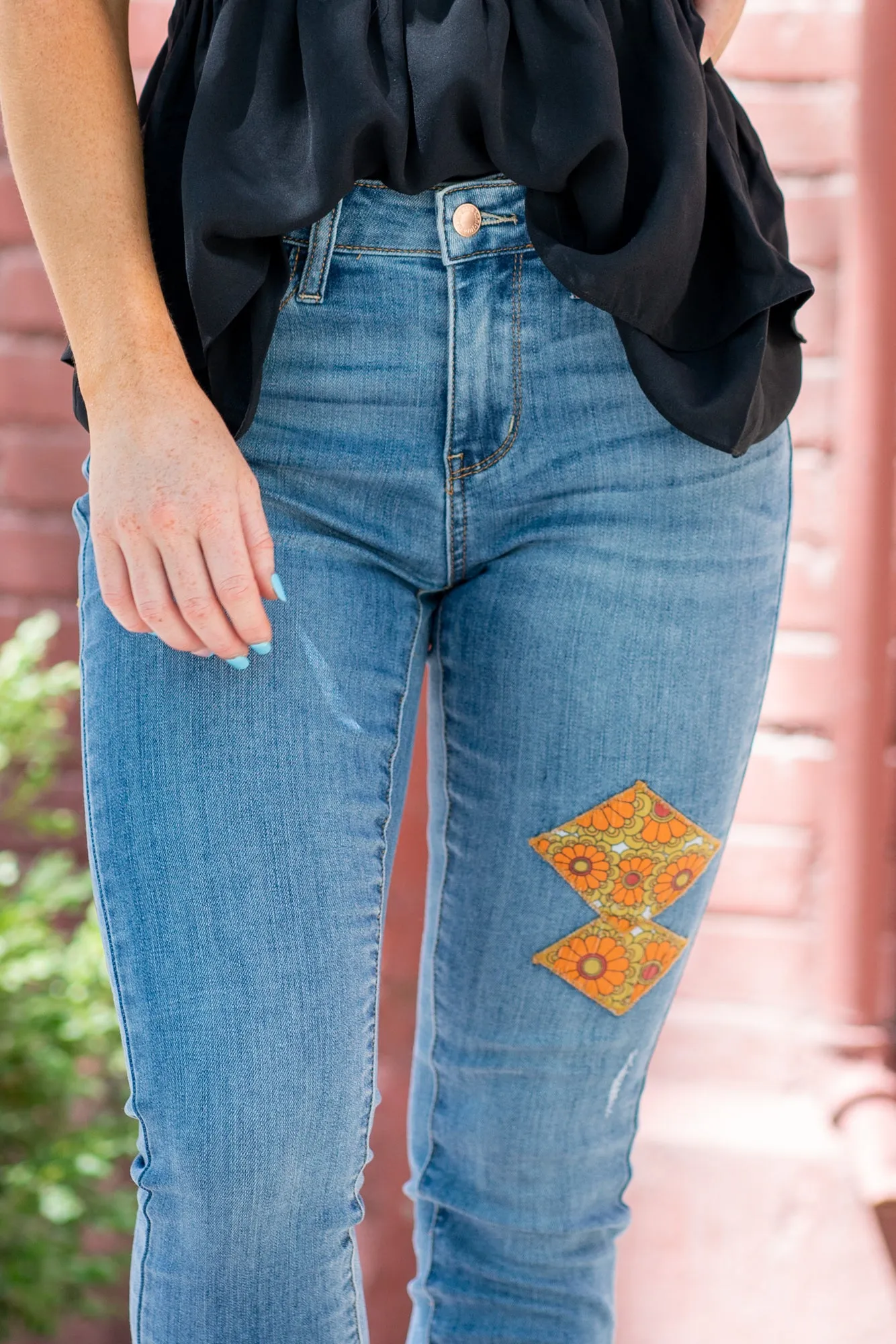 70s Print Patch Mid Rise Skinny