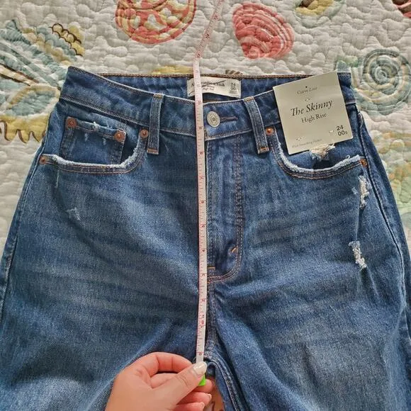 Abercrombie &amp; Fitch Curve Love The Skinny High Rise Jeans Raw Hem Size 24S Dark
