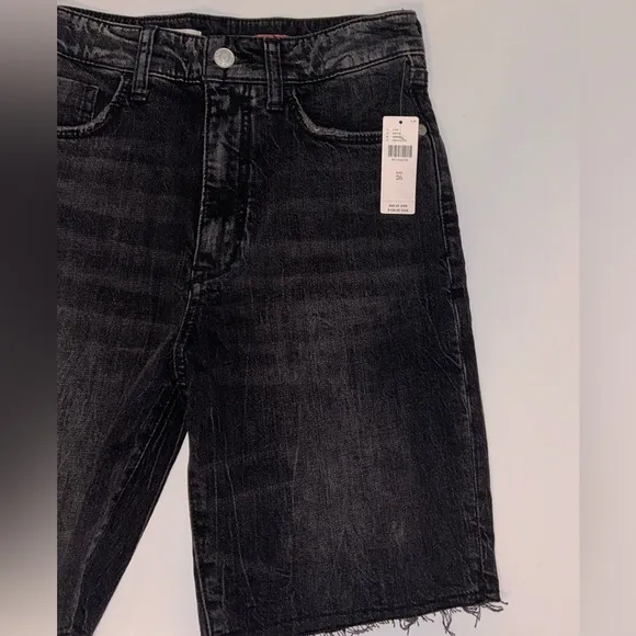 Anthropologie Pilcro women black bermuda hi rise jean shorts raw hem size 26 NWT
