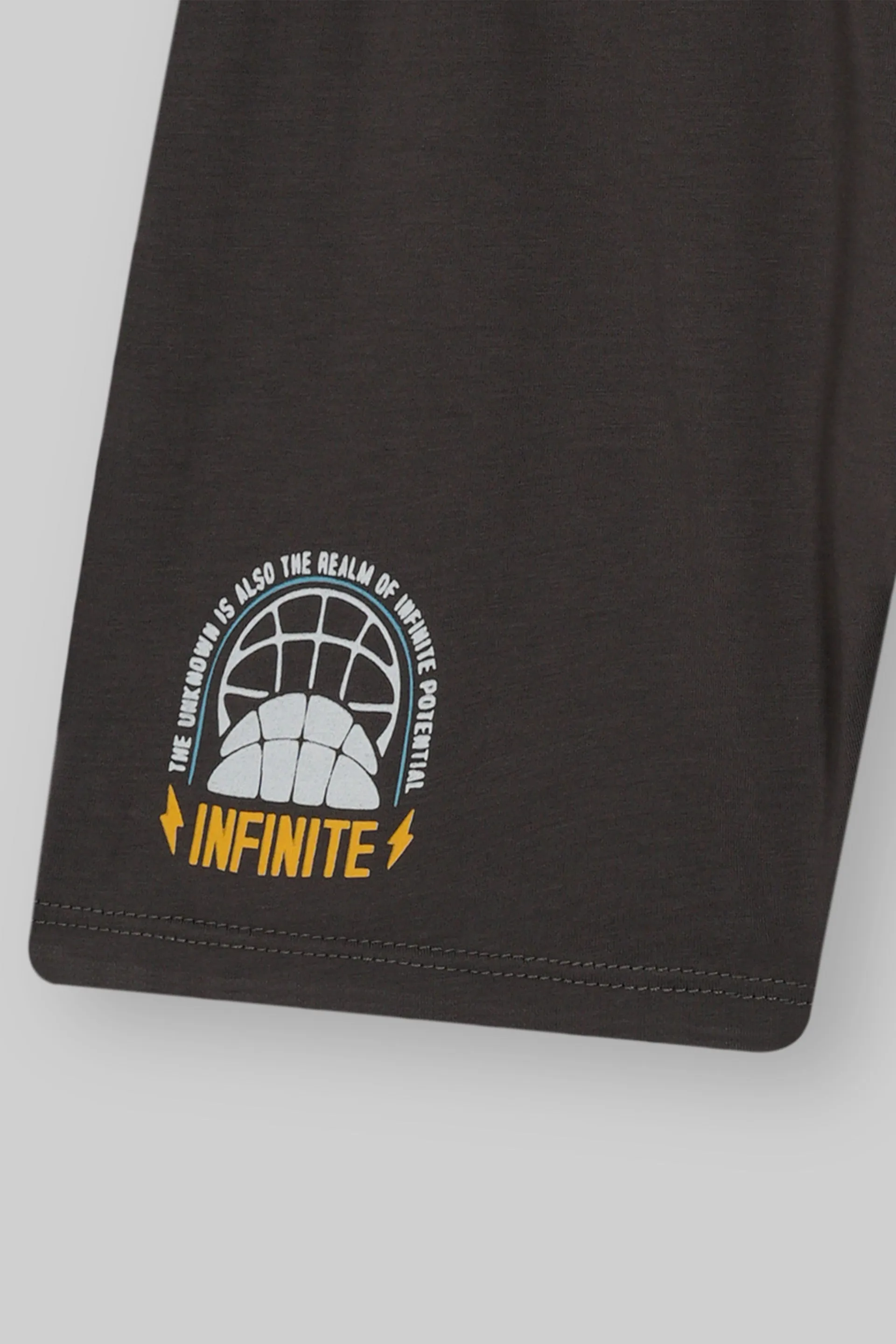 BROWN GRAPHIC TEE WITH COTTON SHORTS