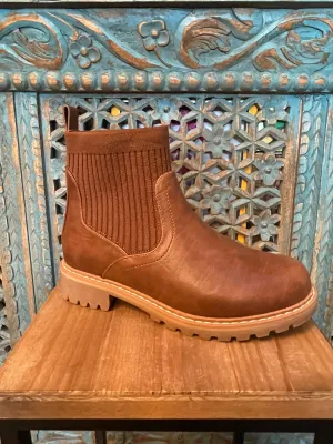 Cabin Fever Chelsea Boot