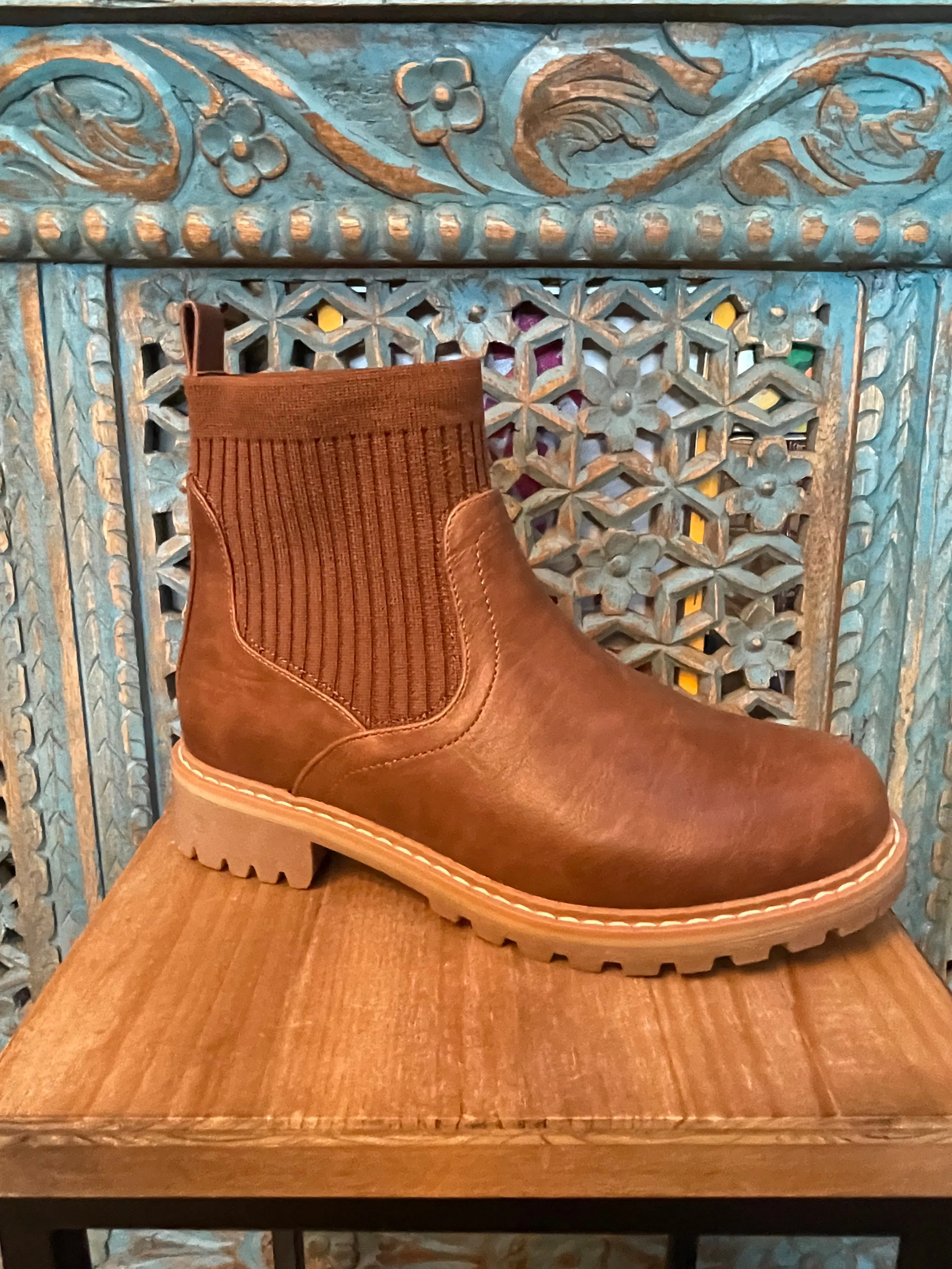 Cabin Fever Chelsea Boot