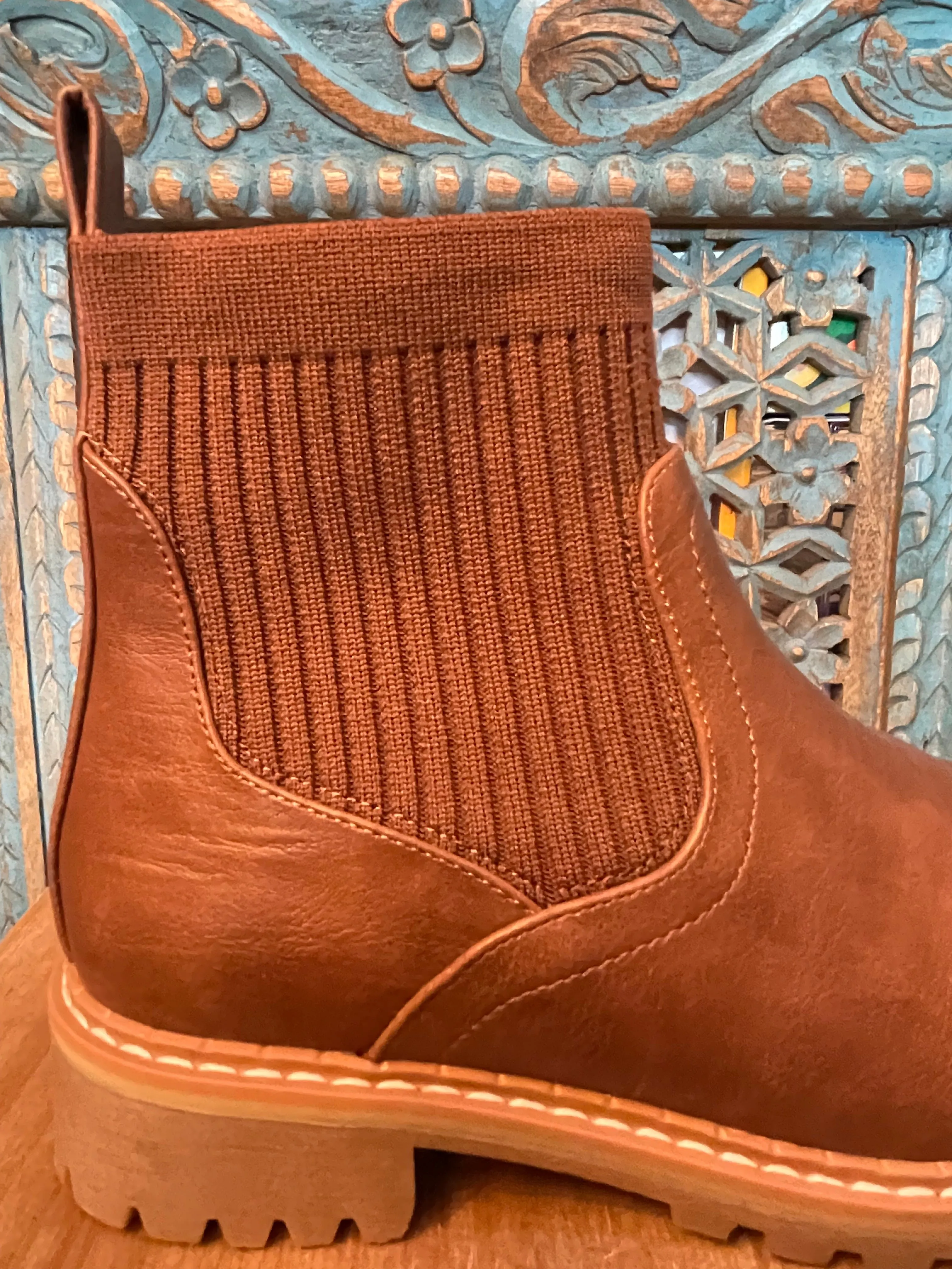 Cabin Fever Chelsea Boot