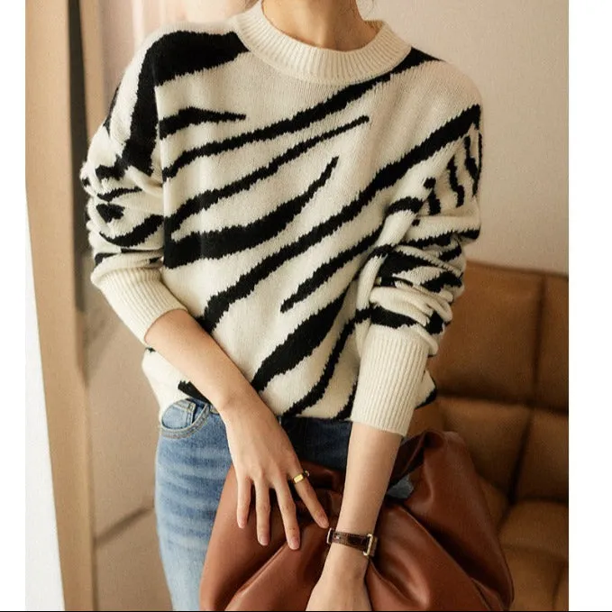 Cozy Loose-Fit Crew Neck Sweater