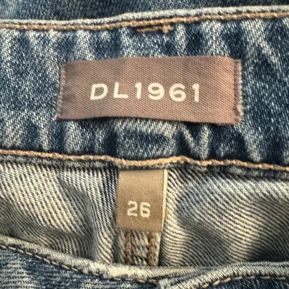 DL1961 High Rise Vintage Straight Jeans in Keller Wash, Size 26