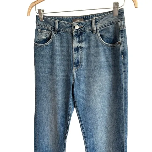 DL1961 High Rise Vintage Straight Jeans in Keller Wash, Size 26