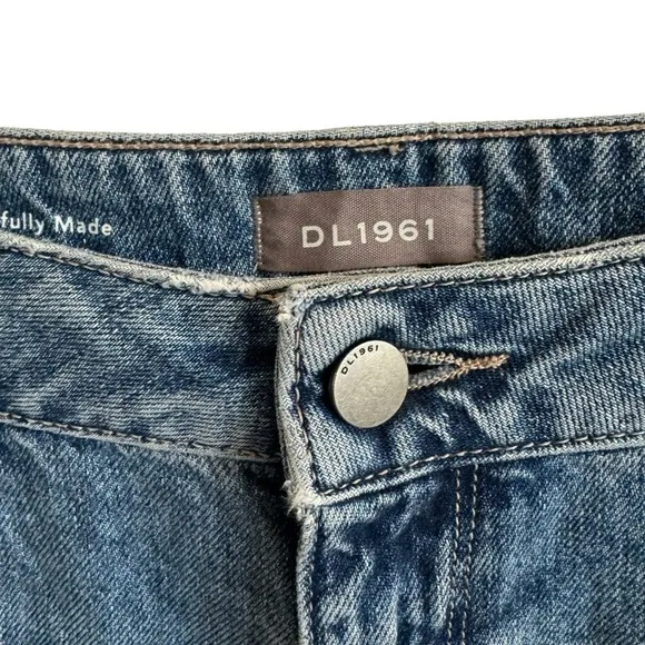 DL1961 High Rise Vintage Straight Jeans in Keller Wash, Size 26