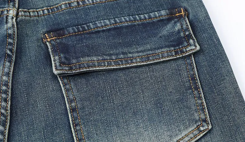 Durable Men's Jeans Featuring Trendy Flap Pockets