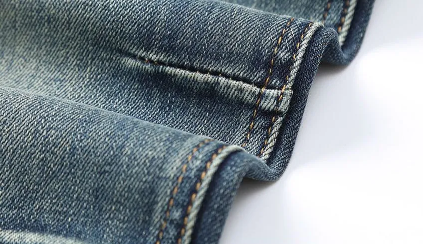Durable Men's Jeans Featuring Trendy Flap Pockets