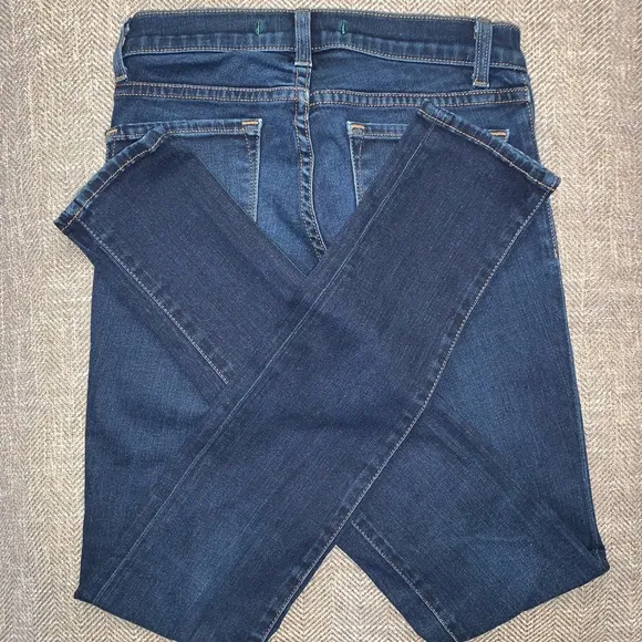 EUC J Brand Starless Skinny Jeans Size 25.