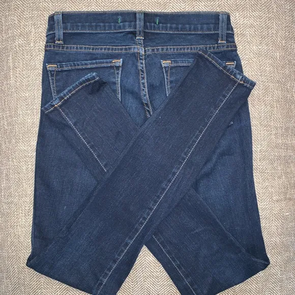 EUC J Brand Starless Skinny Jeans Size 25.