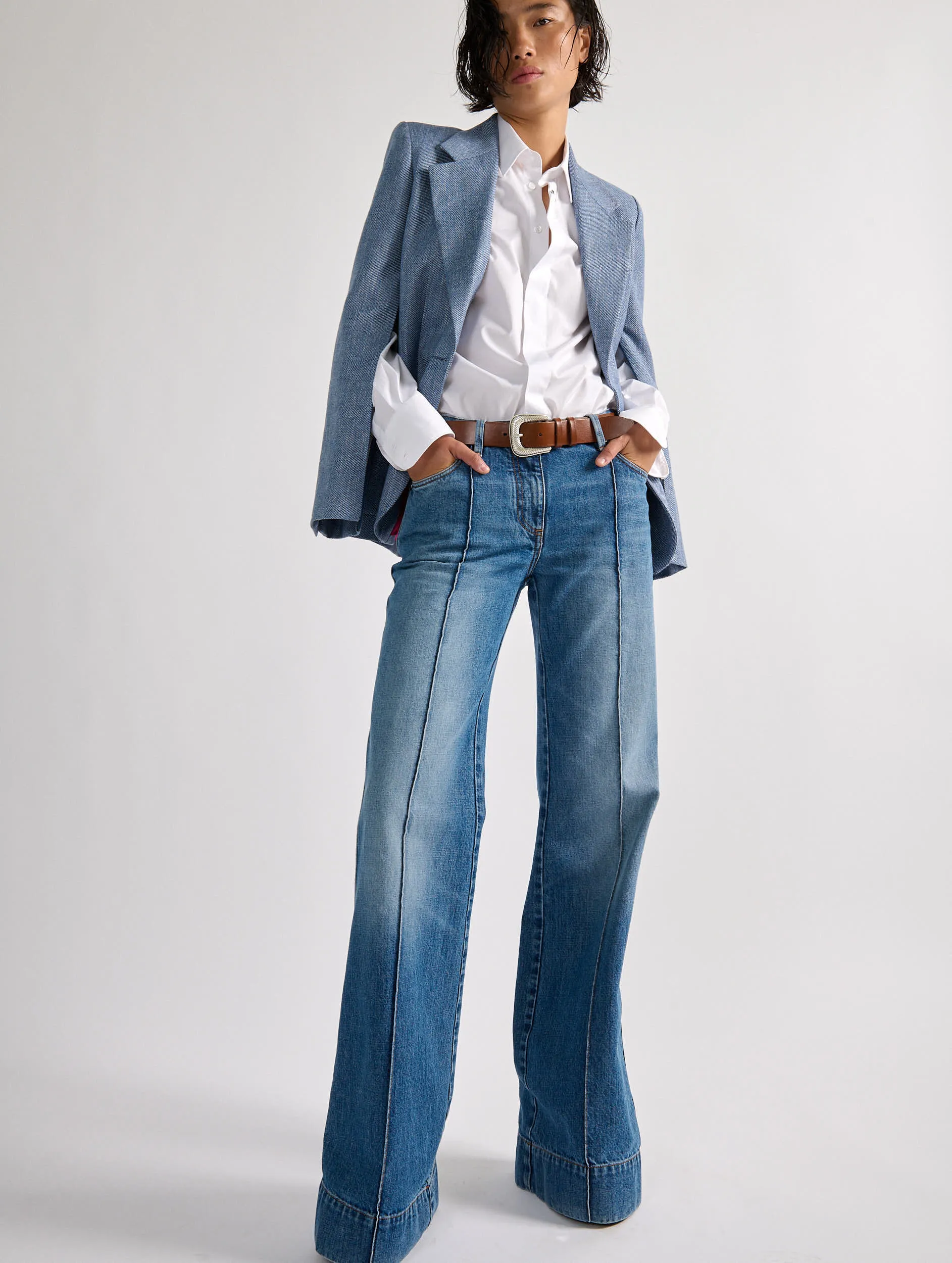 Fitted jacket in blue linen and cotton