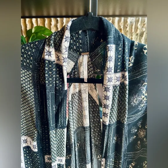 Free People Kiss The Sky Butterfly Kimono Duster Black and White Size XS/S