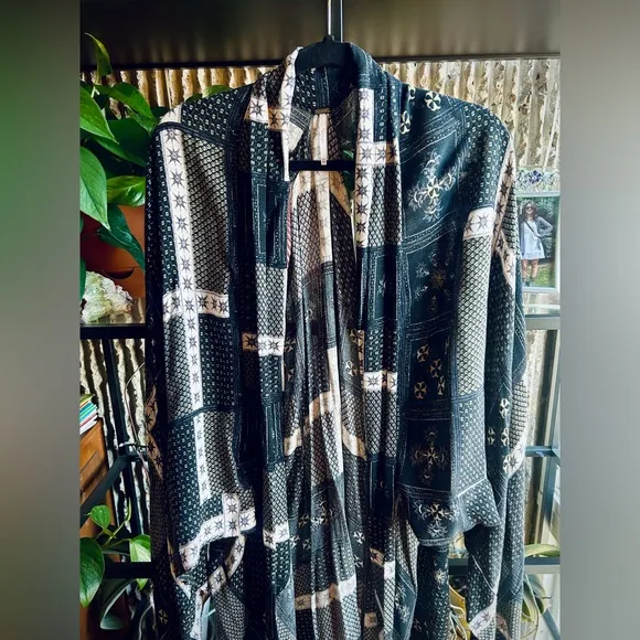 Free People Kiss The Sky Butterfly Kimono Duster Black and White Size XS/S