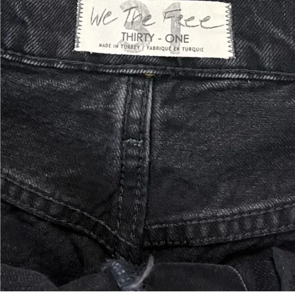 Free People - NWT Tapered Distressed Boyfriend Jeans, Obsidian Black, Size 31