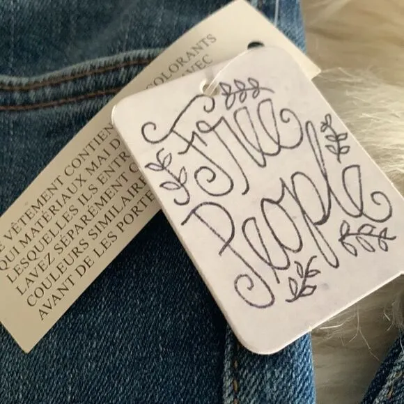 FREE PEOPLE STRAIGHT CROP RAW HEM JEANS W/ 5 POCKETS  NWT