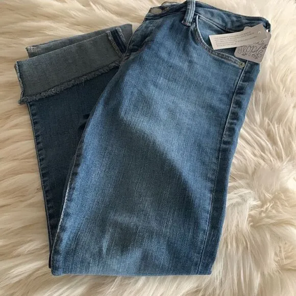 FREE PEOPLE STRAIGHT CROP RAW HEM JEANS W/ 5 POCKETS  NWT