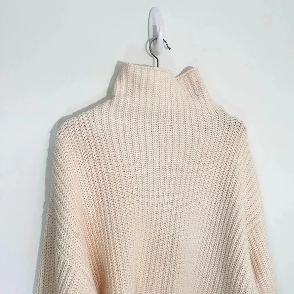Free People Swim Too Deep Oversized Sweater | Cream White Tea | SZ XS