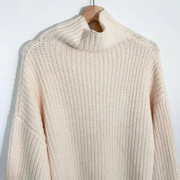 Free People Swim Too Deep Oversized Sweater | Cream White Tea | SZ XS