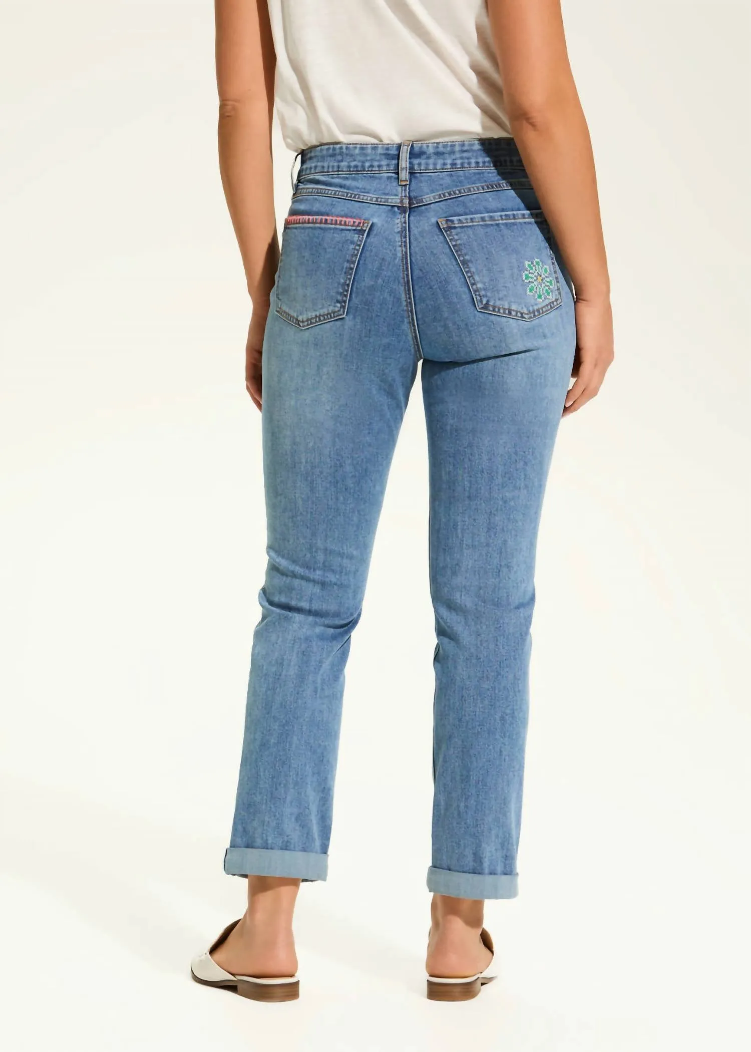 Girlfriend Ankle Jeans In Light Blue