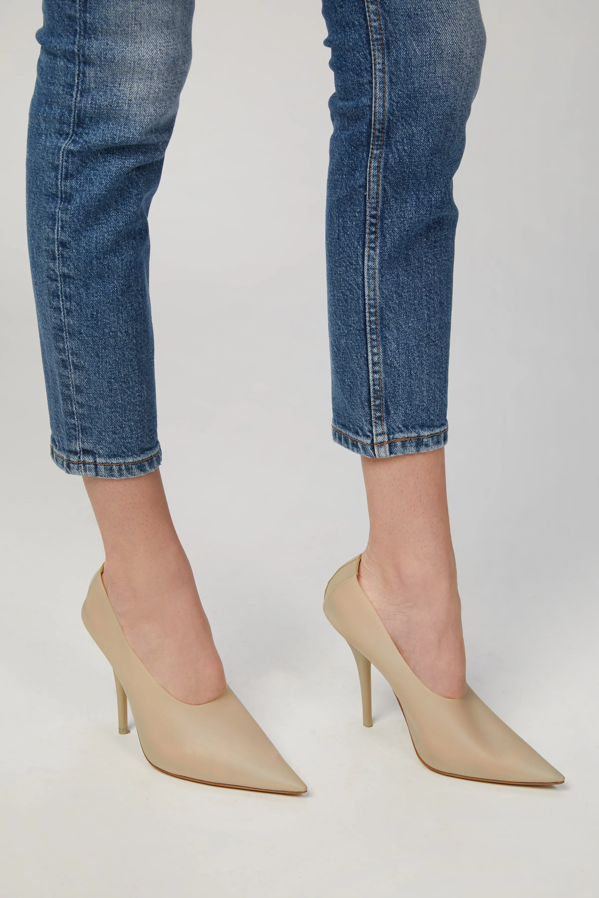 HIGH-RISE SKINNY JEANS