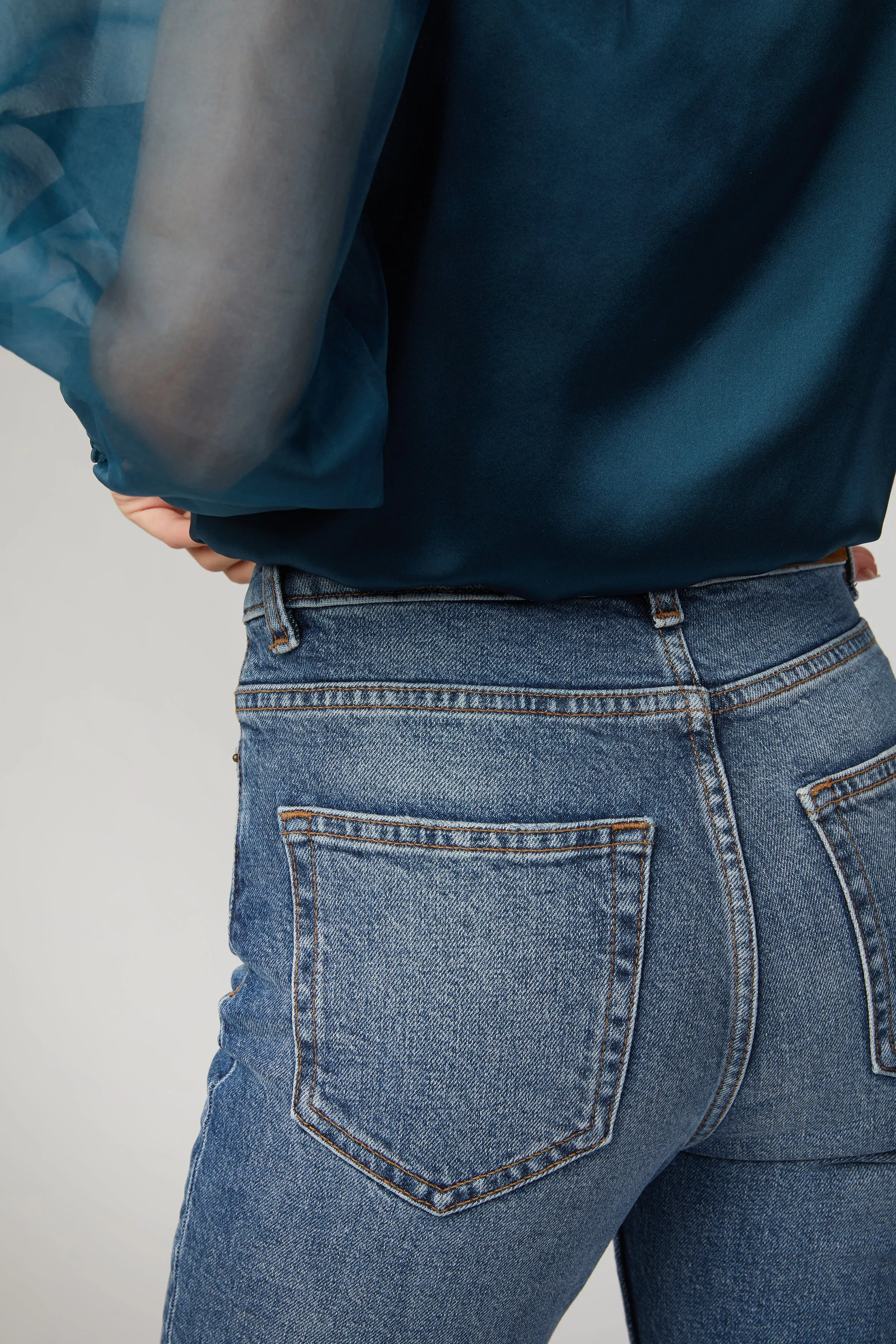 HIGH-RISE SKINNY JEANS