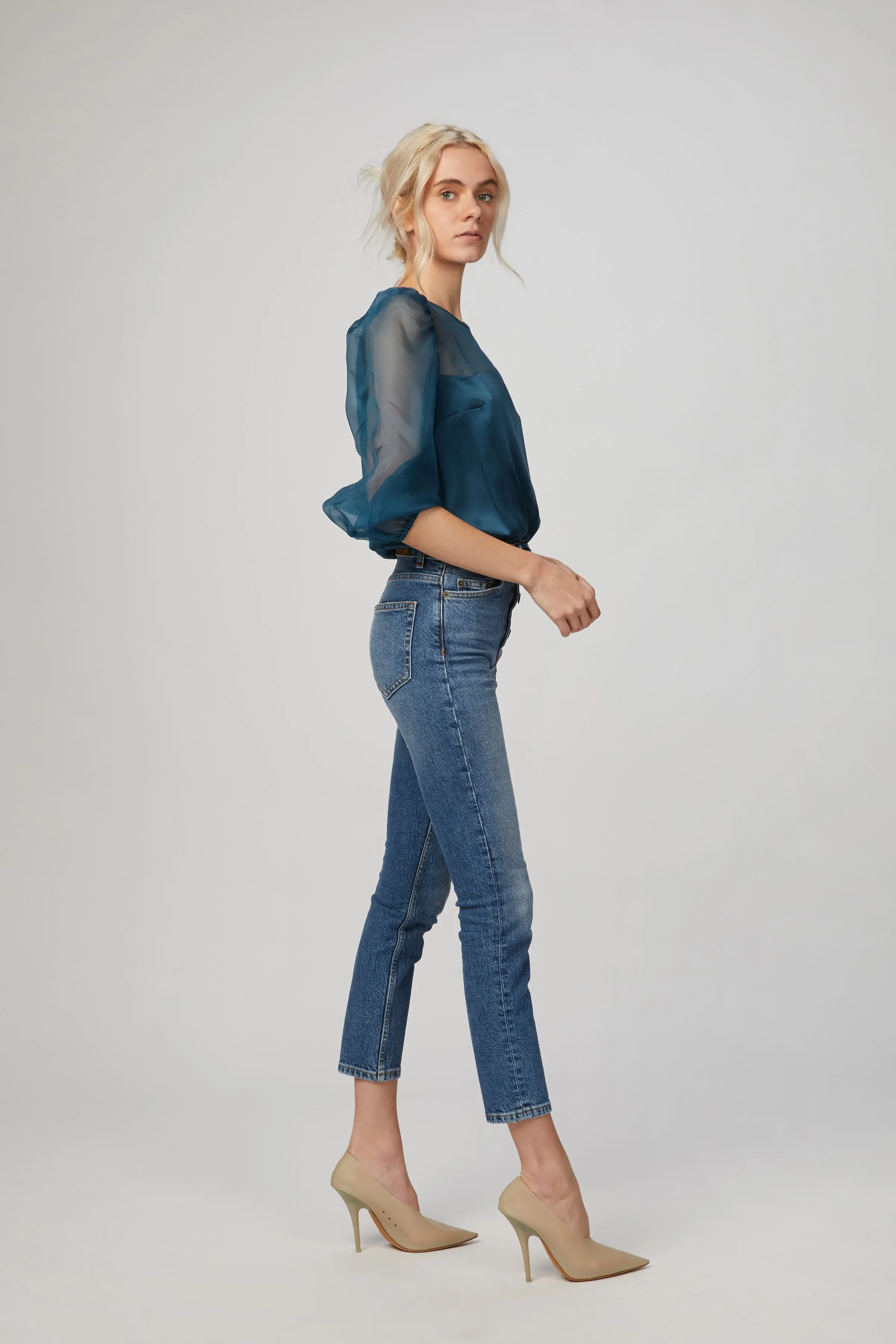 HIGH-RISE SKINNY JEANS