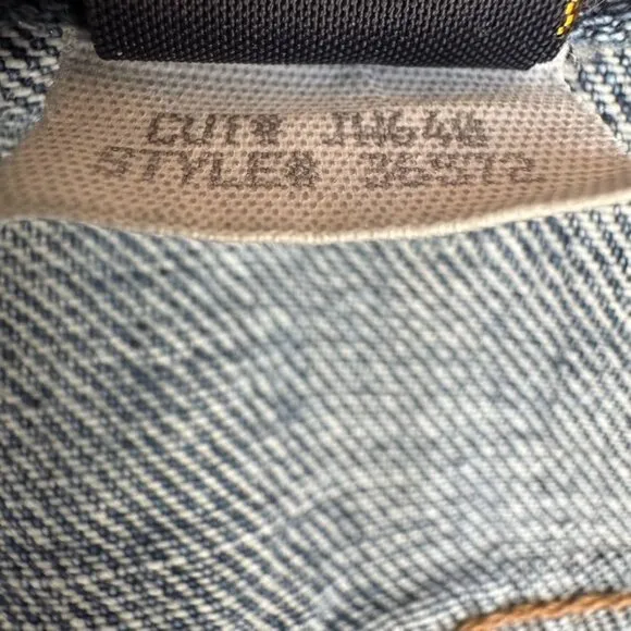 J. Crew Vintage Medium Blue 100% Cotton Button Fly Straight Leg Jeans Size 10