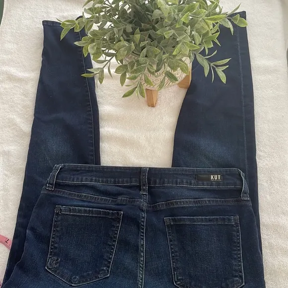 Kut from the Kloth Denim Jeans sz 6 Tapered Ankle Skinny Soft Like New