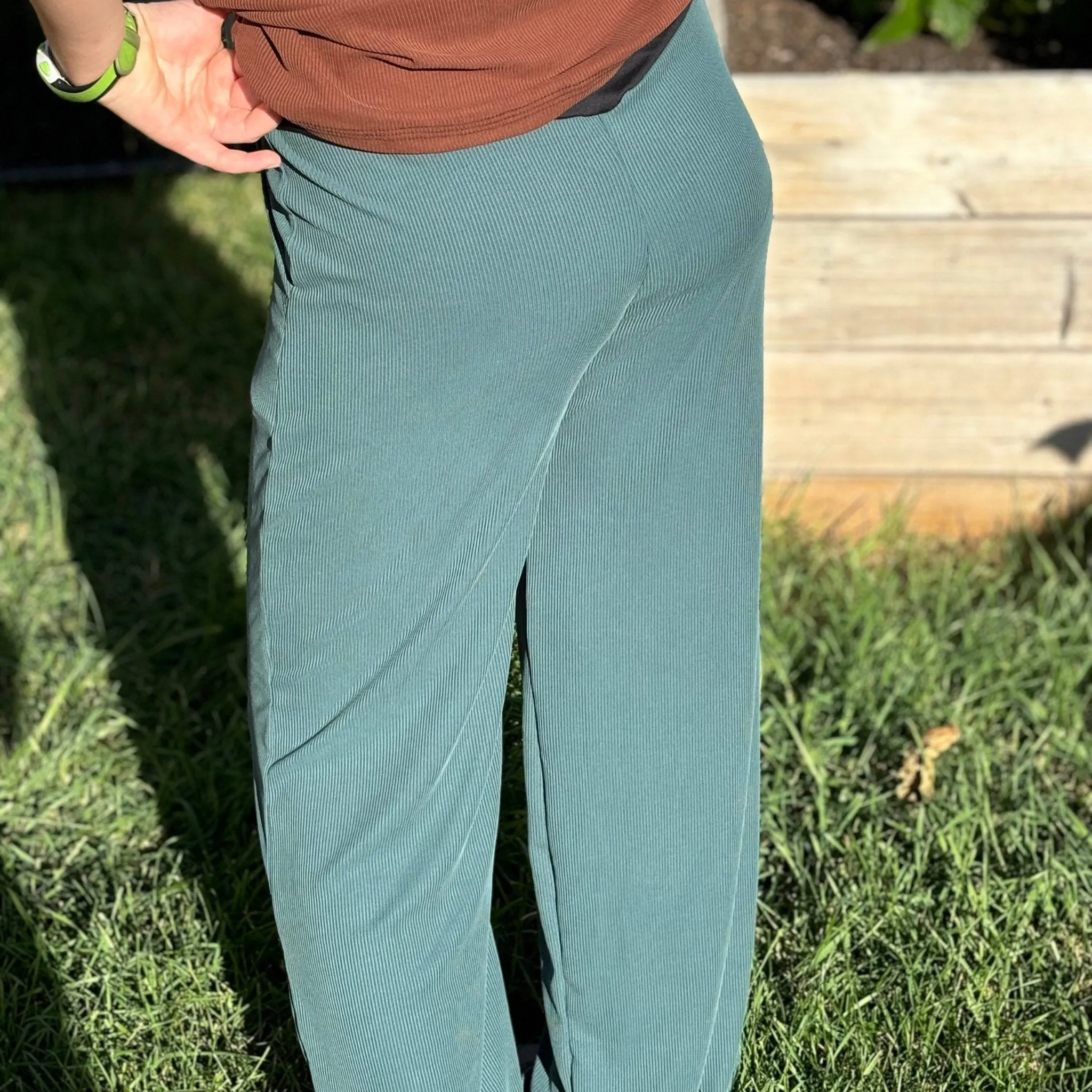 Ladies'  Restore Pant  {wide leg fit} light weight black flex