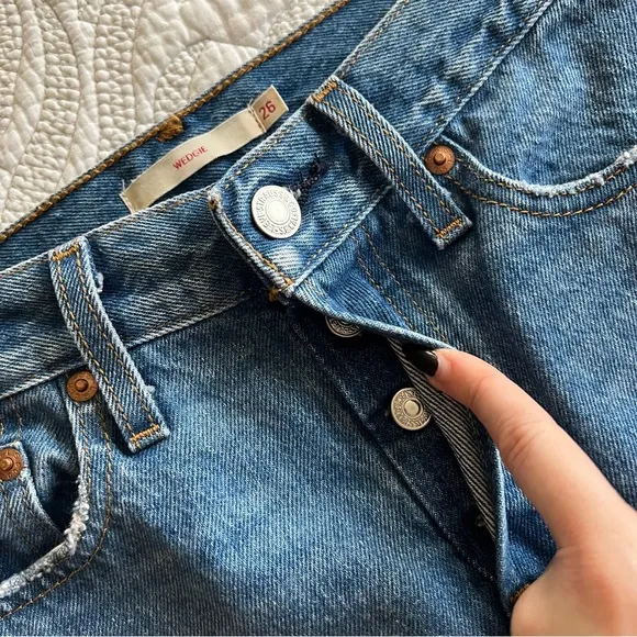 Levi's - Premium - Wedgie Icon Fit Ankle Jeans - Athens Asleep - Medium Wash