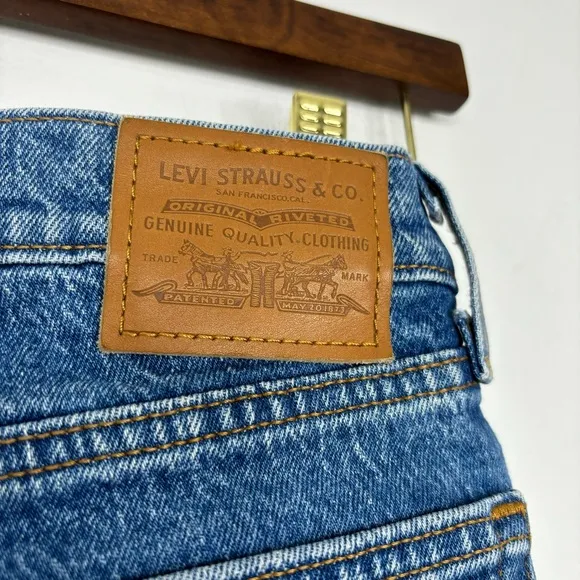 Levis Premium Wedgie Straight Jeans in Jive Sound Size 24 New