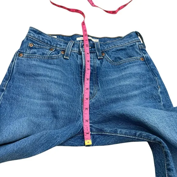 Levis Premium Wedgie Straight Jeans in Jive Sound Size 24 New