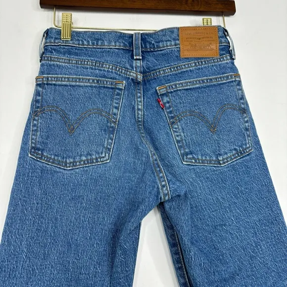 Levis Premium Wedgie Straight Jeans in Jive Sound Size 24 New