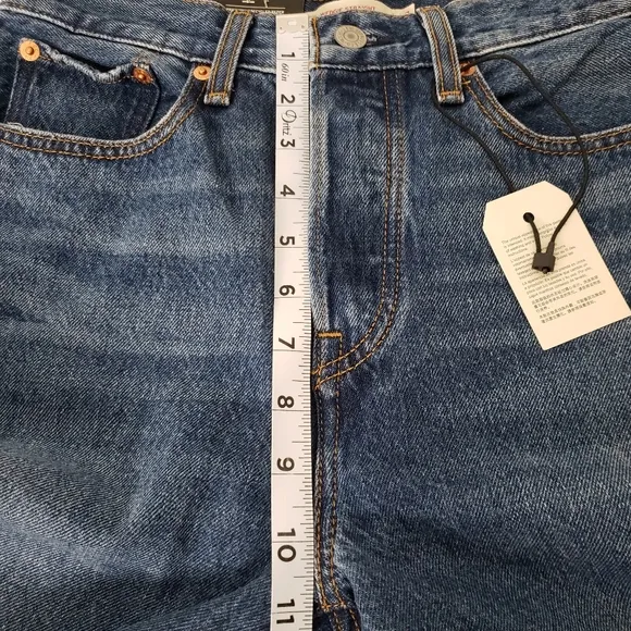 Levi's Premium Womens Wedgie Straight Jeans High Rise Size 27 x 26 Distressed