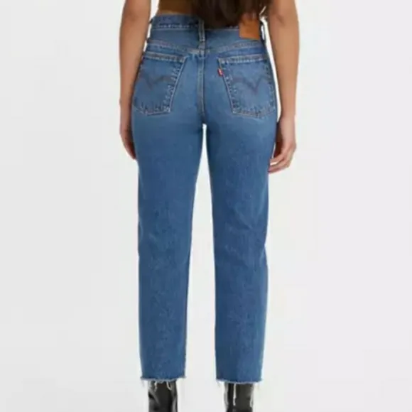 Levi's Premium Womens Wedgie Straight Jeans High Rise Size 27 x 26 Distressed