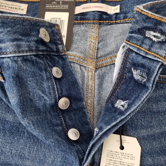 Levi's Premium Womens Wedgie Straight Jeans High Rise Size 27 x 26 Distressed