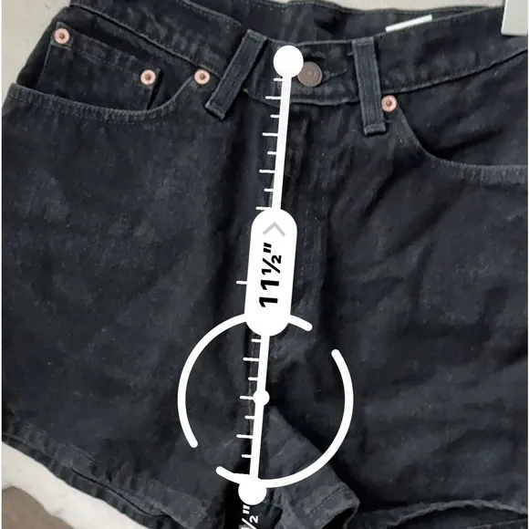 Levi’s• Vintage 512 High Rise Jean Shorts
