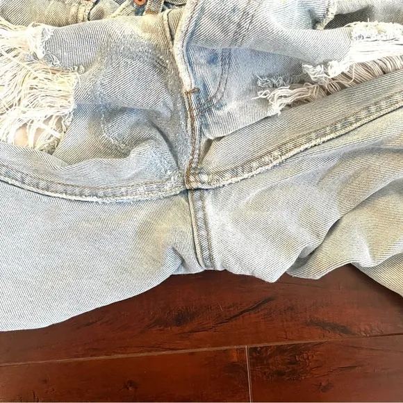LEVI’S Vintage Denim 501 Button Fly Jeans Distressed High Rise Size 31 USA Made