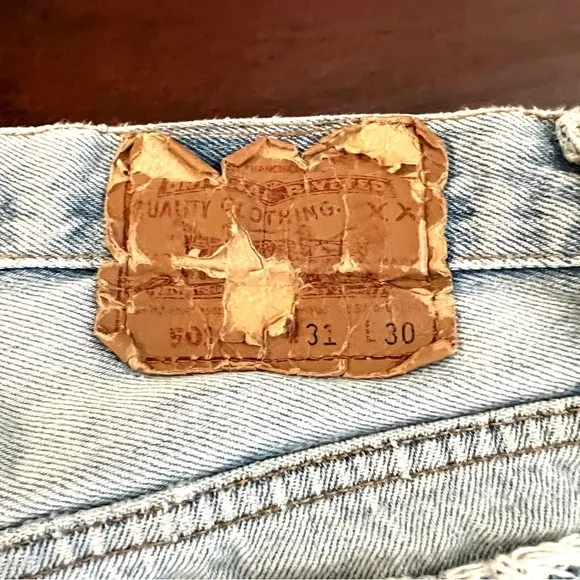 LEVI’S Vintage Denim 501 Button Fly Jeans Distressed High Rise Size 31 USA Made