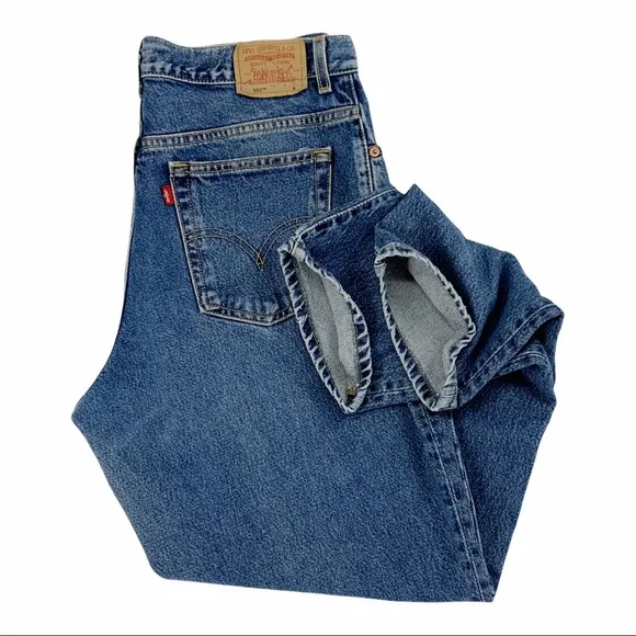 Levi’s Woman's 550 Classic Relaxed Blue Jeans Tapered Leg