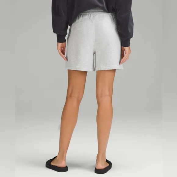 Lululemon Scuba High-Rise Short 5&quot; | Heathered Core Ultra Light Grey | NEW/NWOT!