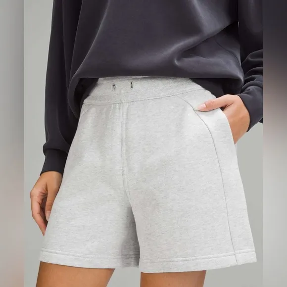 Lululemon Scuba High-Rise Short 5&quot; | Heathered Core Ultra Light Grey | NEW/NWOT!