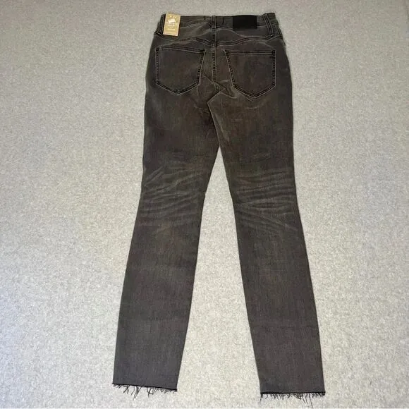 Madewell Women’s Curvy High Rise Skinny Charcoal Distressed Jeans NWT