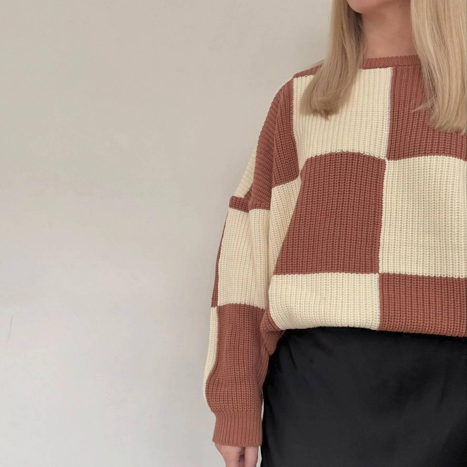 MAMA Aspen Checkerboard Chunky Knit Oversized Jumper (Cinnamon)