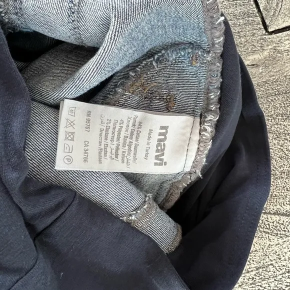 Mavi maternity SARA size 27 shorts