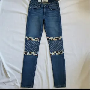 Miss Me Vintage Jeans Size 28